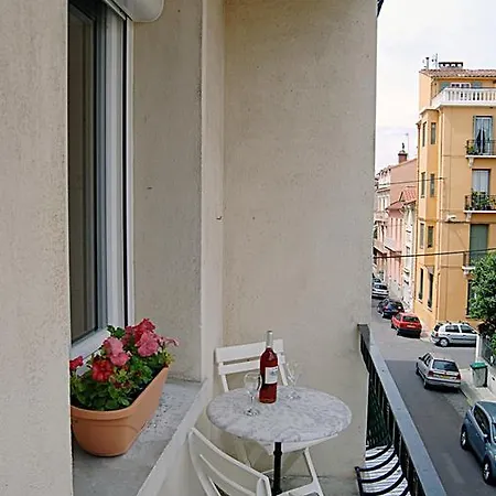 Rue D'oliva *